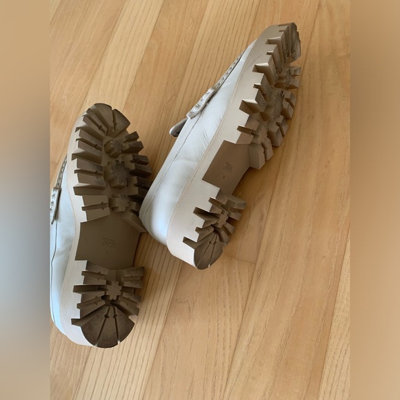 Zara Buckle Leather Loafers - Picture 4 of 6